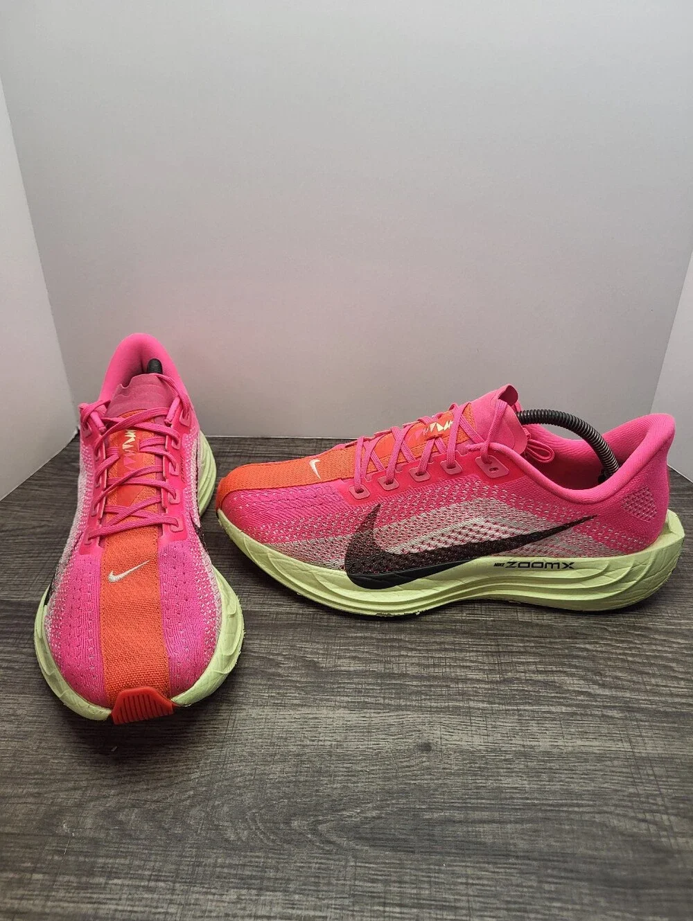 Nike Pegasus Plus Shoes Mens Size 10.5 Hyper Pink Sequoia Sneakers Running